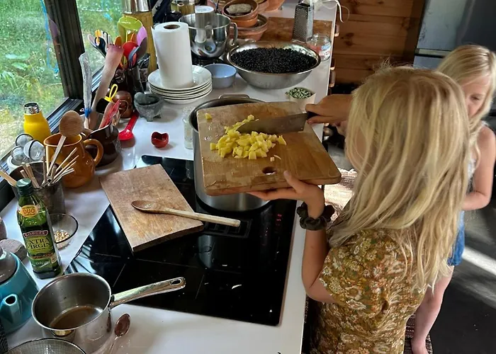 Semesterbostad A With Horses Variku